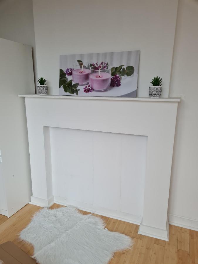 Apartamento Cosy 1&2 parking wifi ménage Netflix gratuits Charleroi Exterior foto
